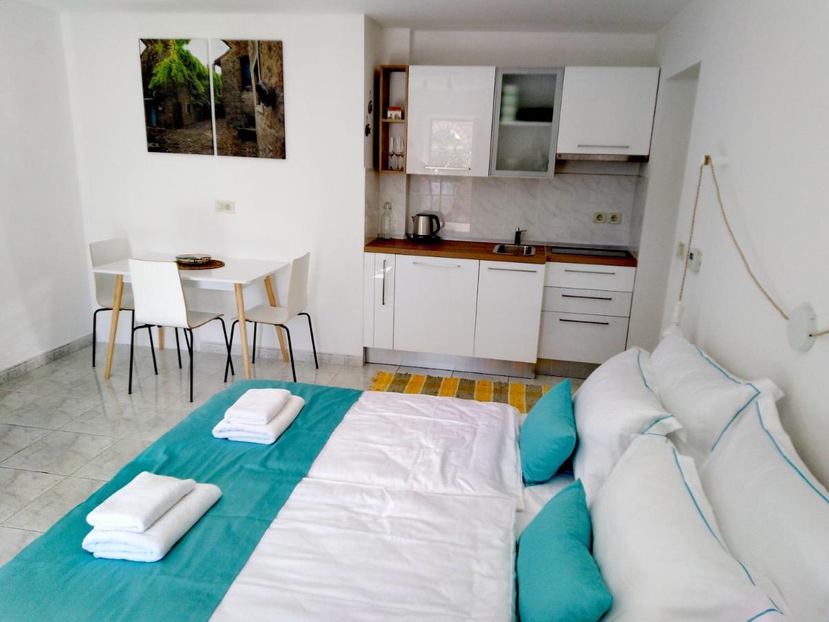 Olive Tree Apartments Umag Exterior foto